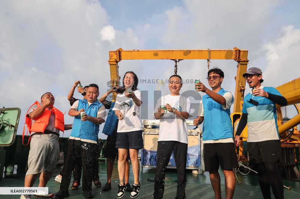 CHINA-HAINAN-SANYA-SHORT-FINNED PILOT WHALE-RELEASE (CN)