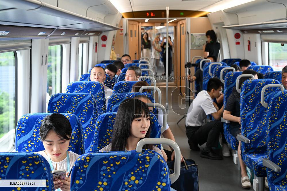 CHINA-GUANGDONG-INTERCITY RAILWAYS-CONNECTION (CN)