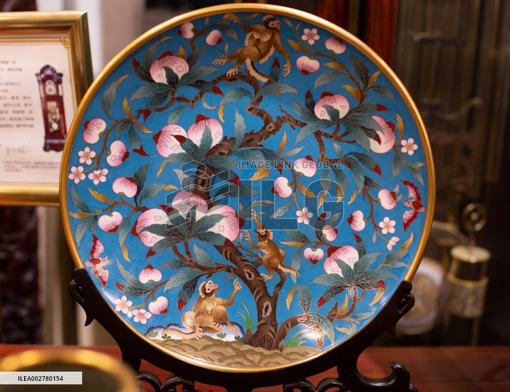 (MASTER OF CRAFTS) CHINA-BEIJING-JINGTAILAN-INHERITOR-STUDIO (CN)