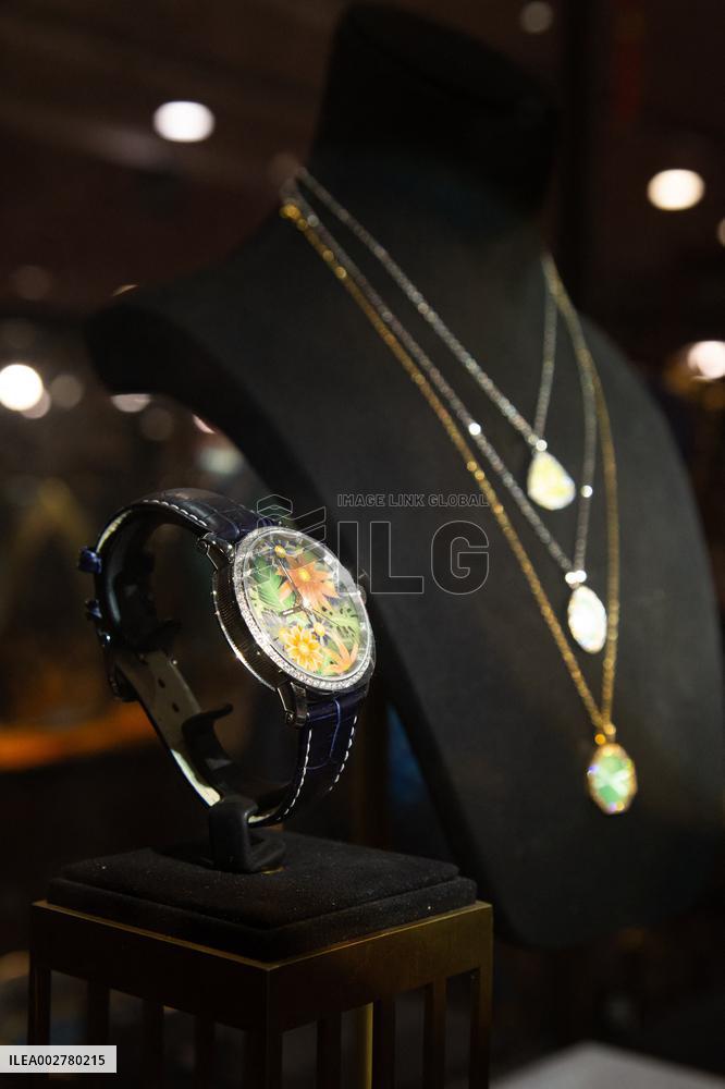 (MASTER OF CRAFTS) CHINA-BEIJING-JINGTAILAN-INHERITOR-STUDIO (CN)