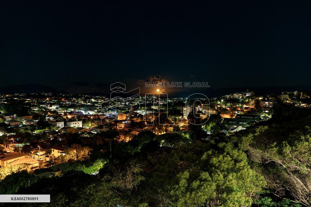 Situation In New Caledonia on the 10th day of the state of emergency