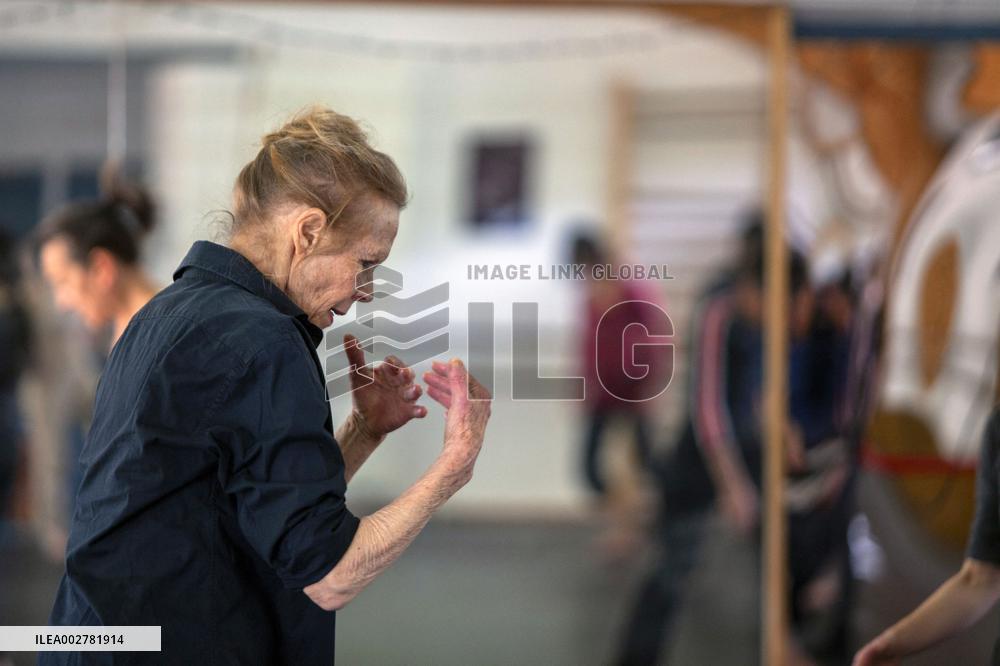 Masterclass by Carolyn Carlson - Briancon