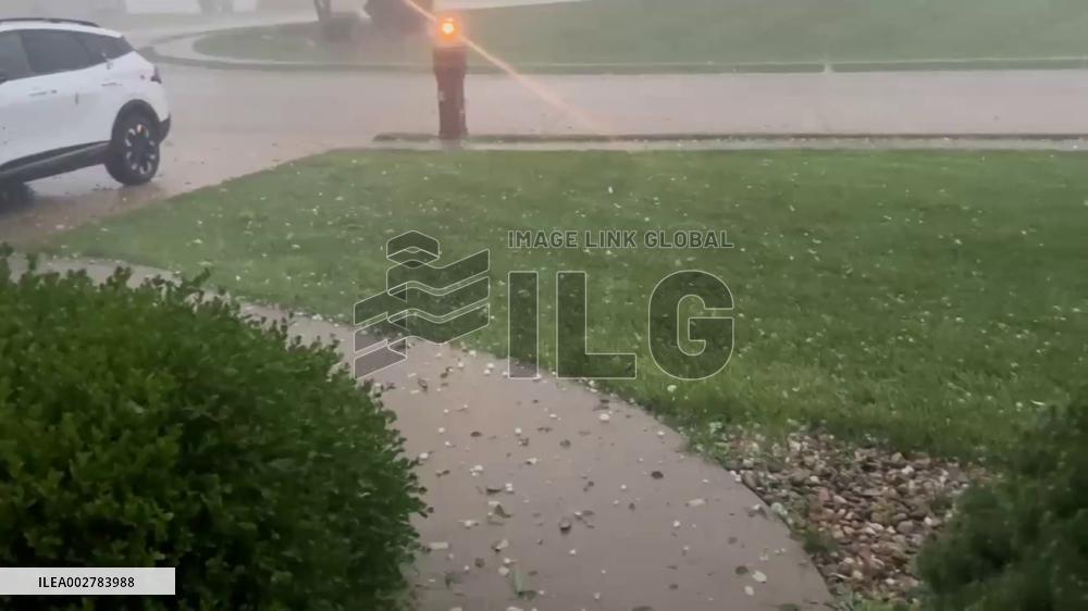 US: Powerful Storms Batter St. Louis Area Causing Damage 2