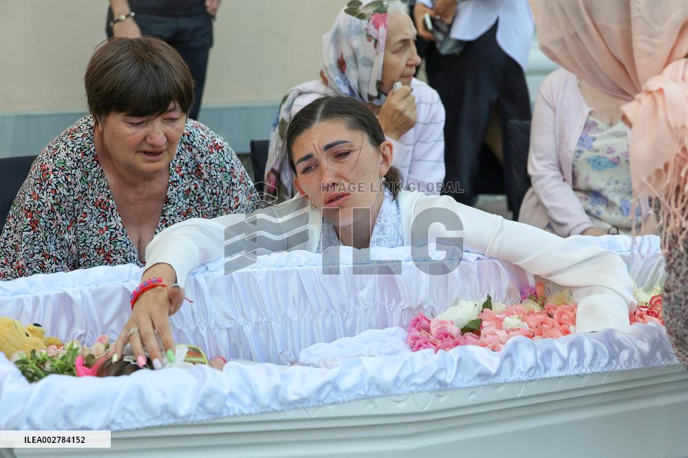Funeral of 4yo girl fatally wounded in April 29 Russian missile attack in Odesa