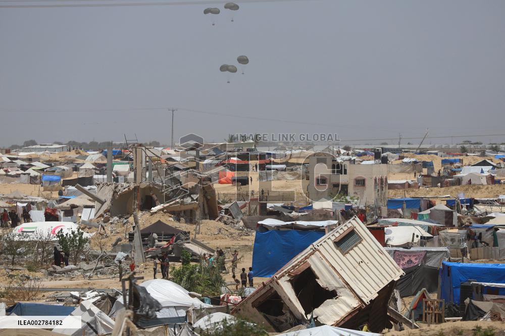 Tent Compound In Khan Yunis - Southern Gaza