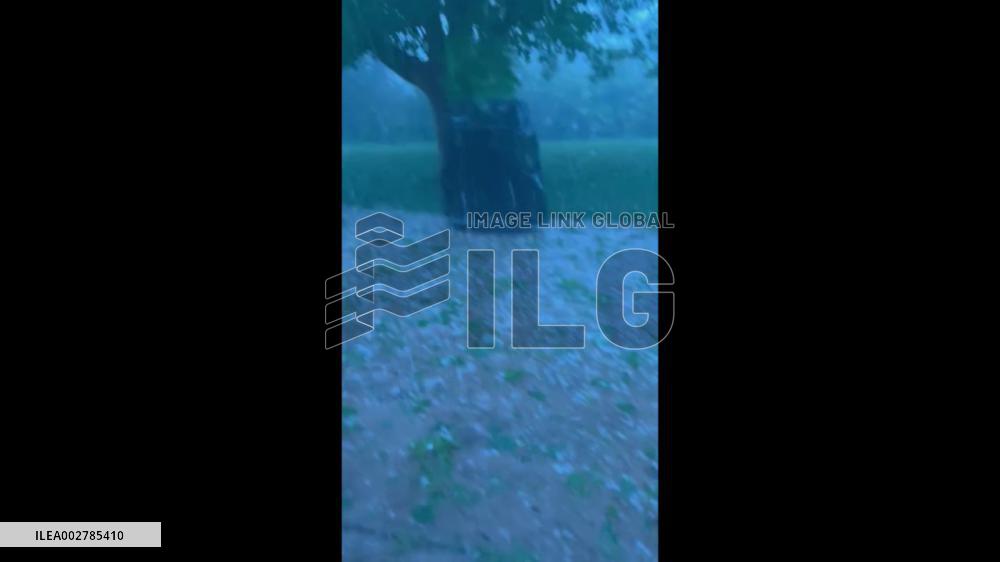 US: Powerful Storms Batter St. Louis Area Causing Damage 4