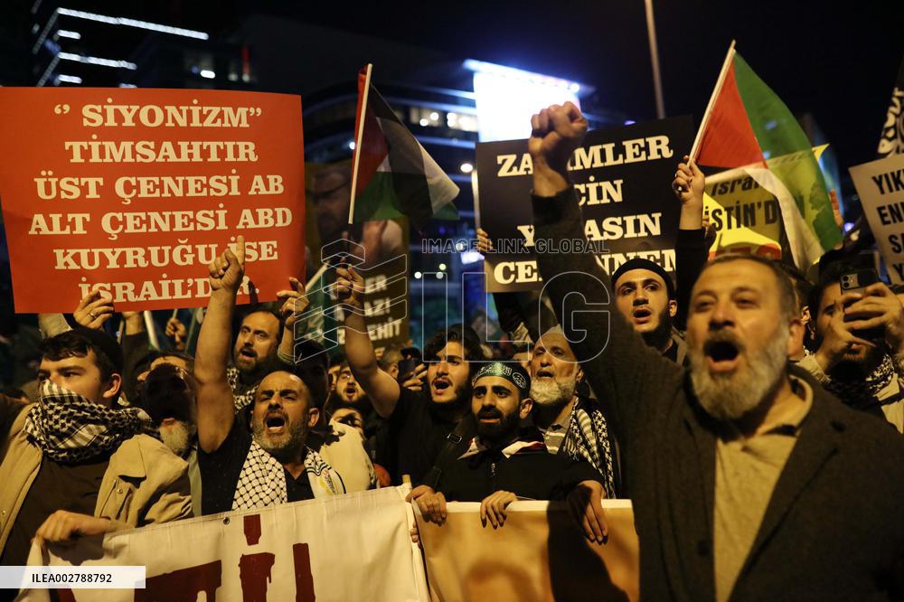 Thousands Demonstrate After Deadly Rafah Strike - Istanbul