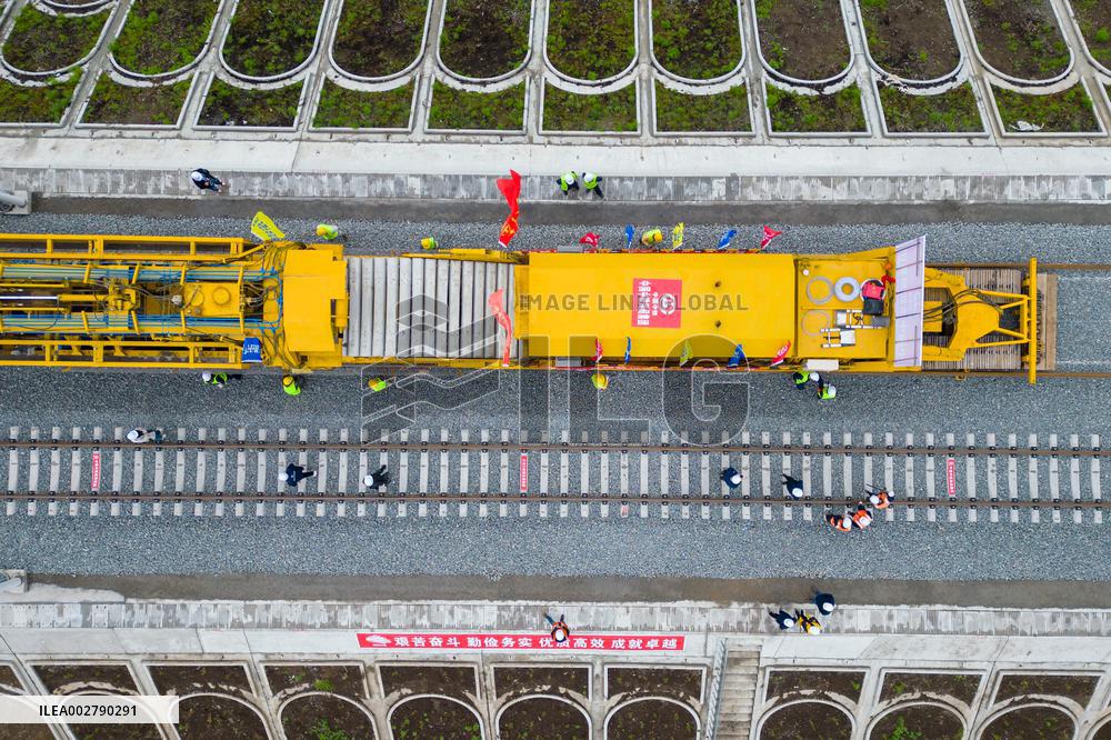 CHINA-HEILONGJIANG-HARBIN-YICHUN-RAILWAY-CONSTRUCTION (CN)
