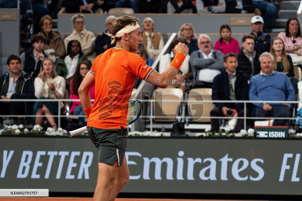 French Open - Felipe Meligeni Alves vs Casper Ruud
