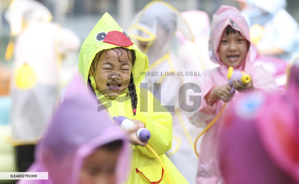 Children Celebrated International Children's Day in Huai 'an