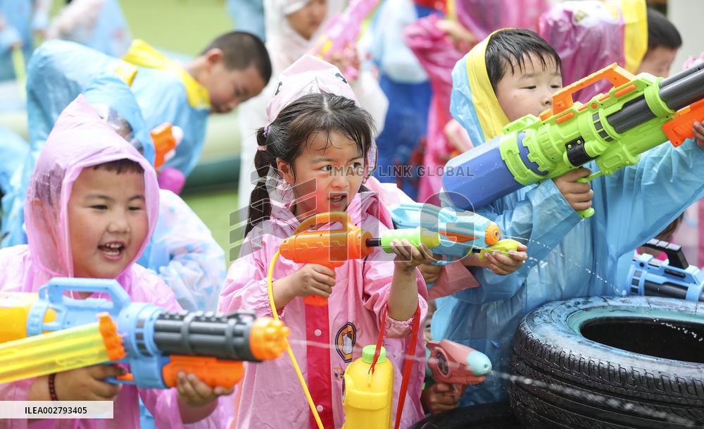 Children Celebrated International Children's Day in Huai 'an