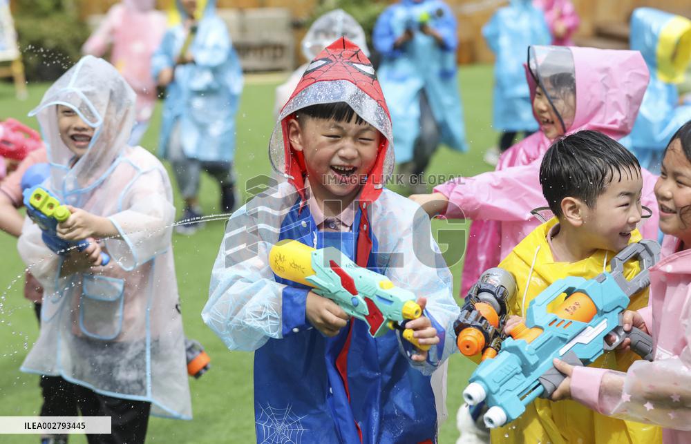 Children Celebrated International Children's Day in Huai 'an