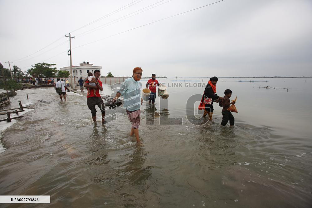 Deadly Cyclone Remal Batters Coast Of Bangladesh