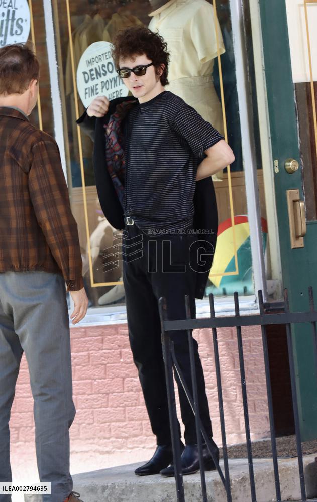 Timothee Chalamet On Set - NJ