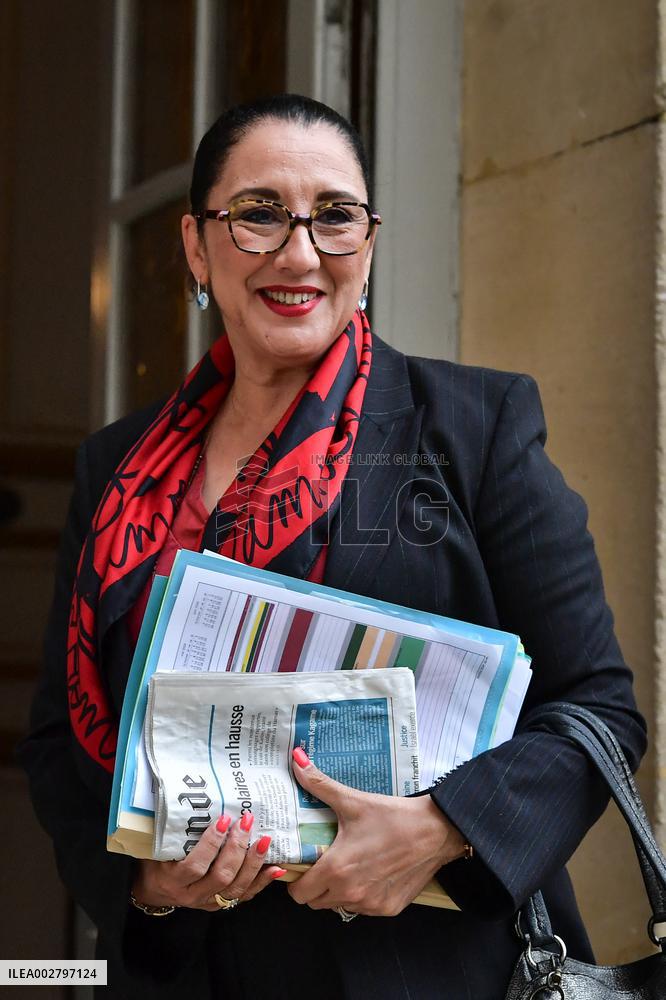 French PM gathers the government at Hotel de Matignon in Paris FA