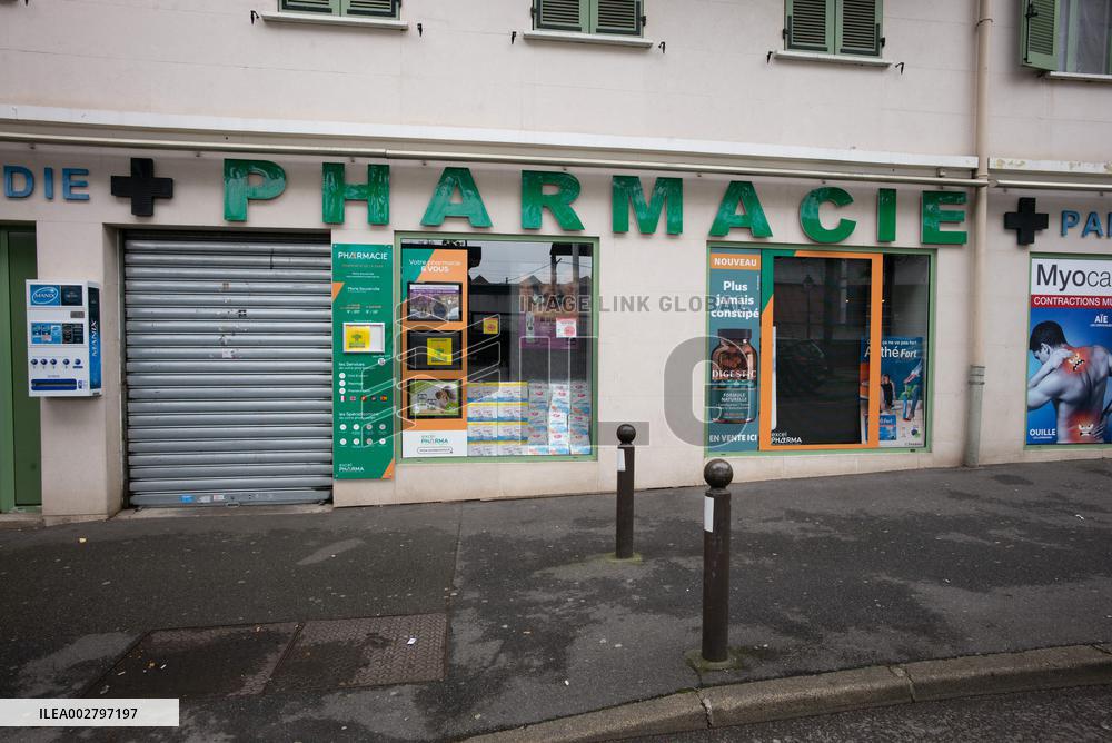 Pharmacists Strike Over Pay And Drug Shortages - Paris