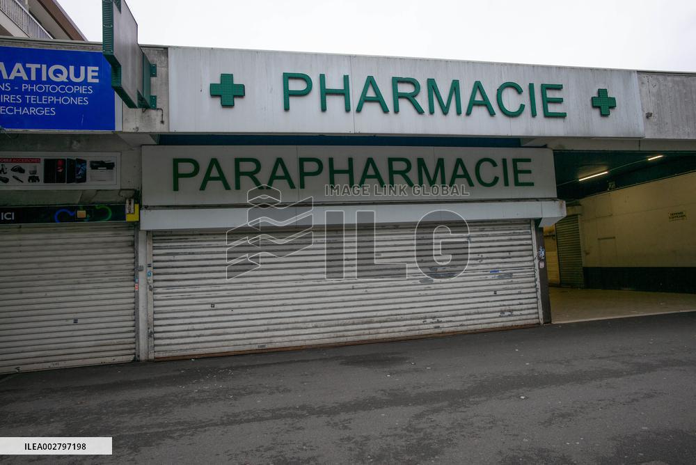 Pharmacists Strike Over Pay And Drug Shortages - Paris