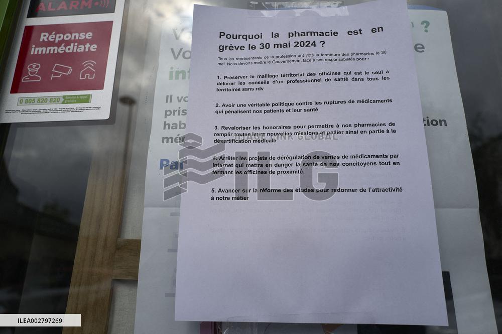 Pharmacists Strike Over Pay And Drug Shortages - Essonne