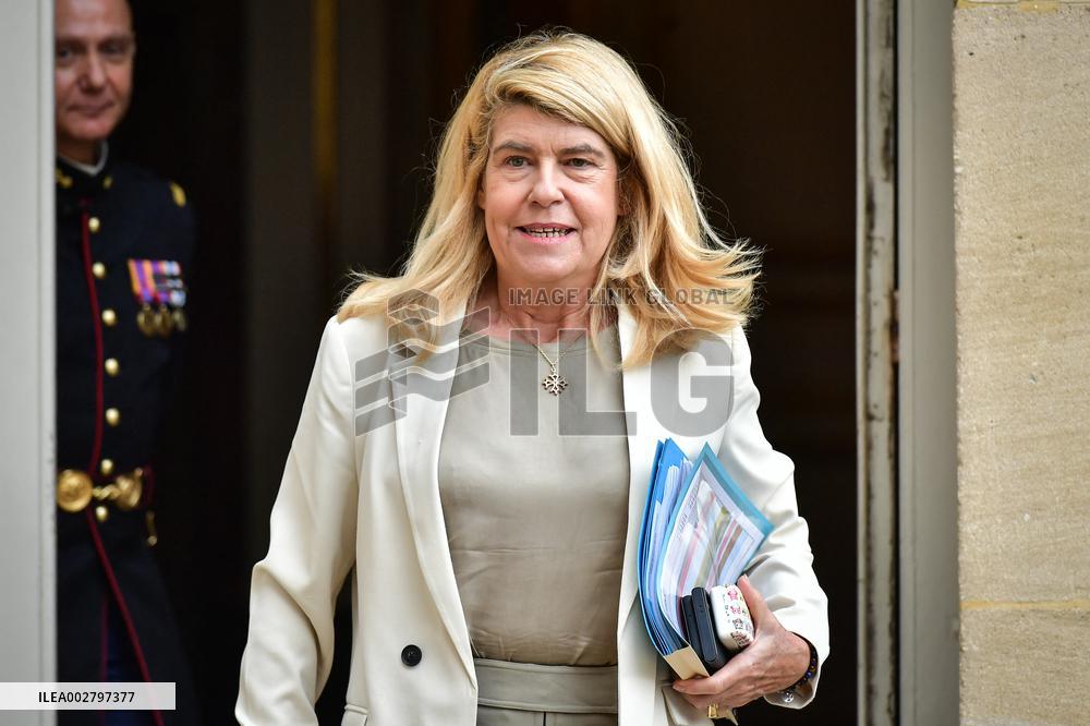 Government Meeting At Matignon - Paris