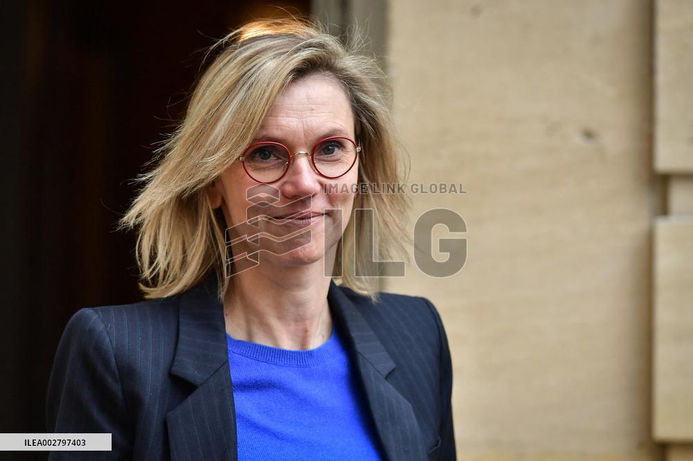 Government Meeting At Matignon - Paris