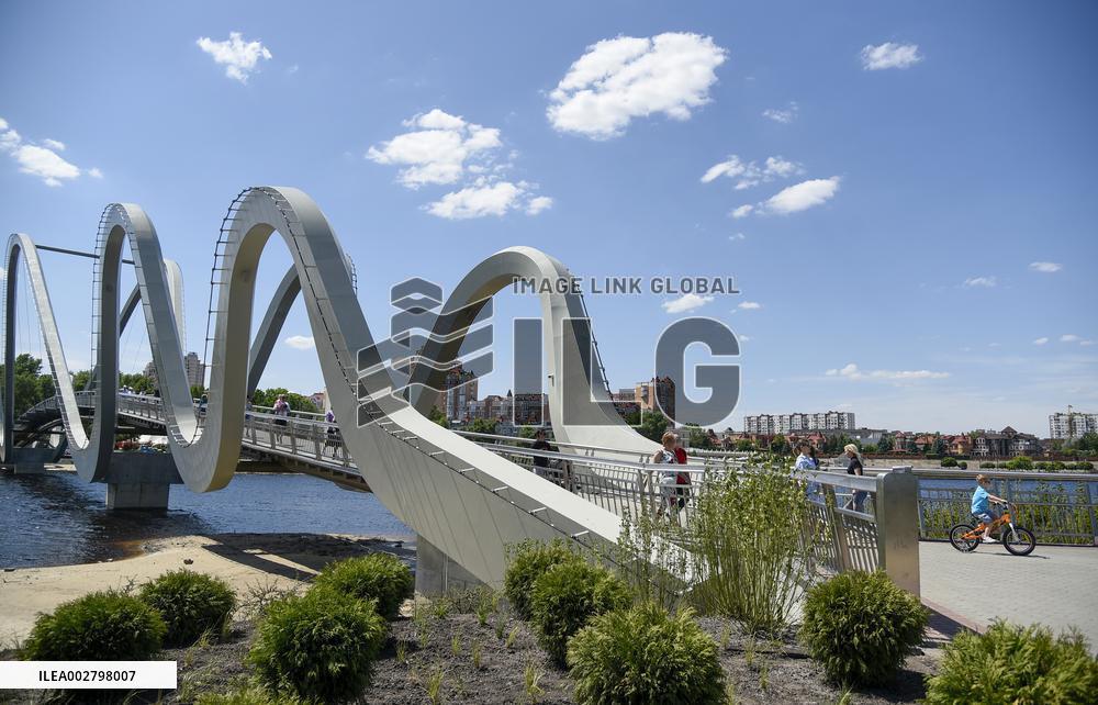 Wave-shaped bridge opened in Kyiv