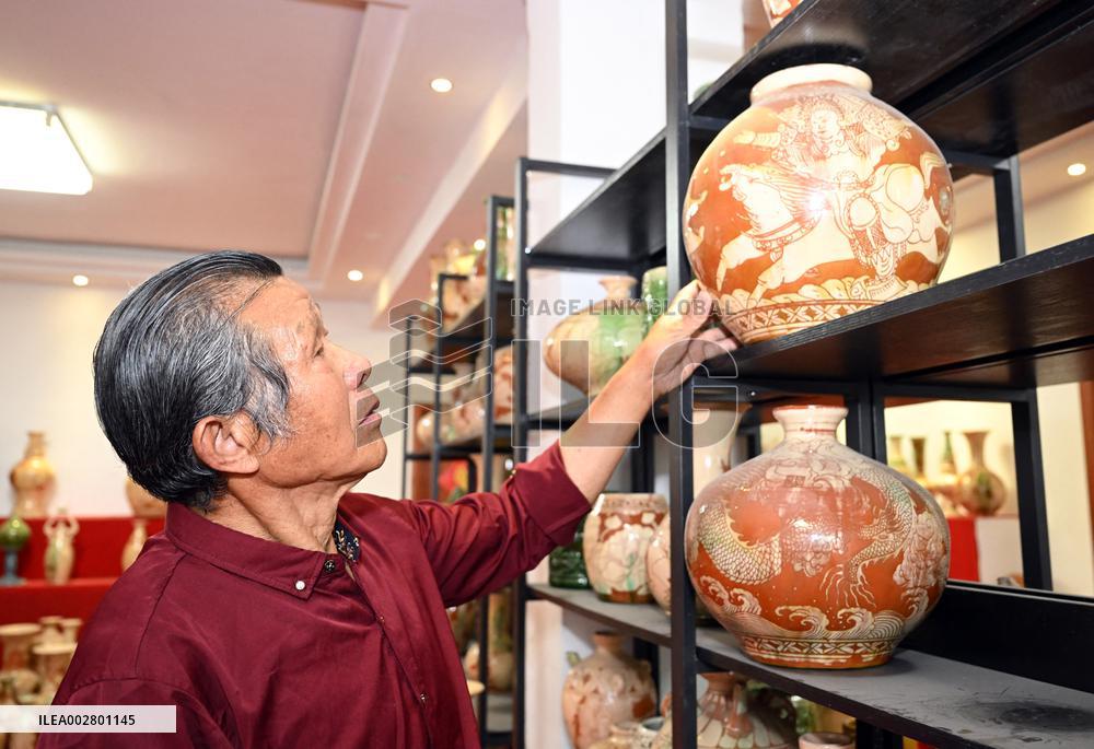 (AmazingAnhui)CHINA-ANHUI-JIESHOU-PAINTED POTTERY (CN)