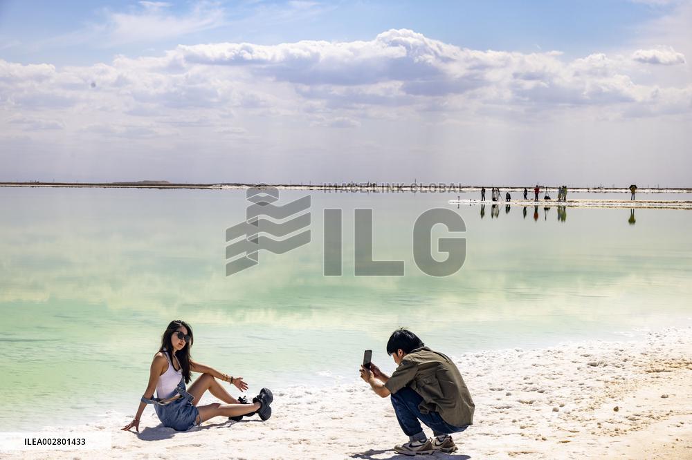 Qarhan Salt Lake Tour in Haixi