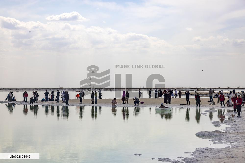 Qarhan Salt Lake Tour in Haixi