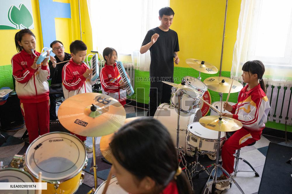 ChineseToday | Music classes bring inspirations to rural children in China's Heilongjiang