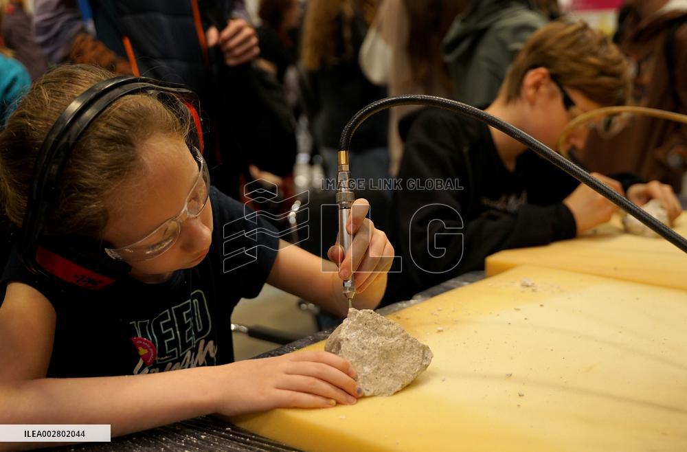 CZECH REPUBLIC-PRAGUE-SCIENCE FAIR