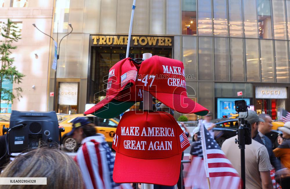 Pro and Anti-Trump protesters at Trump Tower - NYC