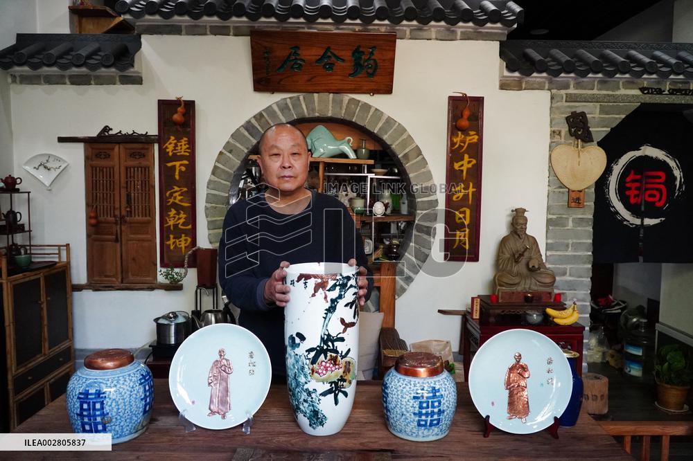 MasterOfCrafts | Porcelain mending inheritor in east China's Shandong Province