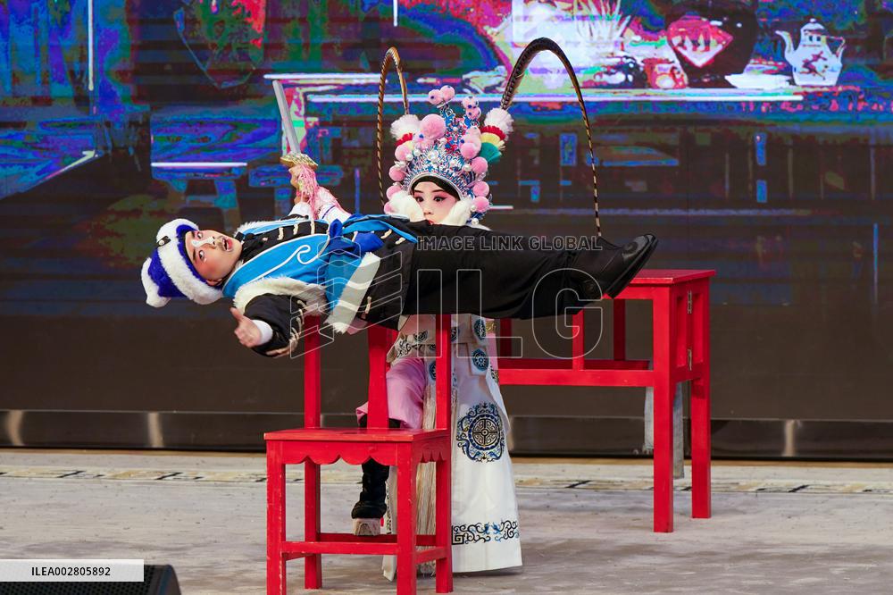 CHINA-JIANGSU-KUNSHAN-KUNQU OPERA CLASS-PUPILS (CN)