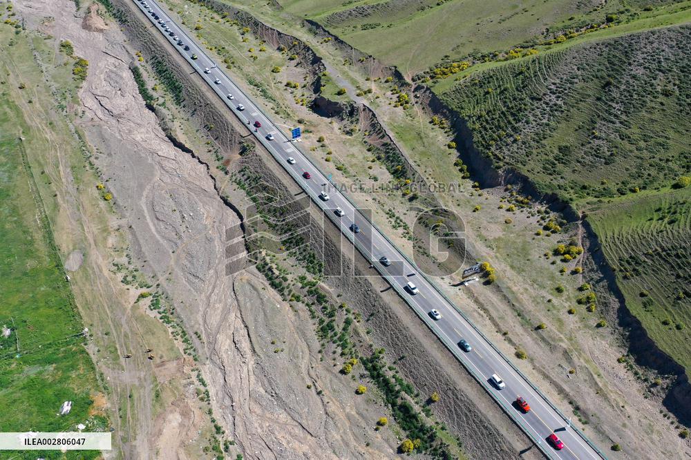 CHINA-XINJIANG-DUKU HIGHWAY-TRAFFIC RESUMPTION (CN)