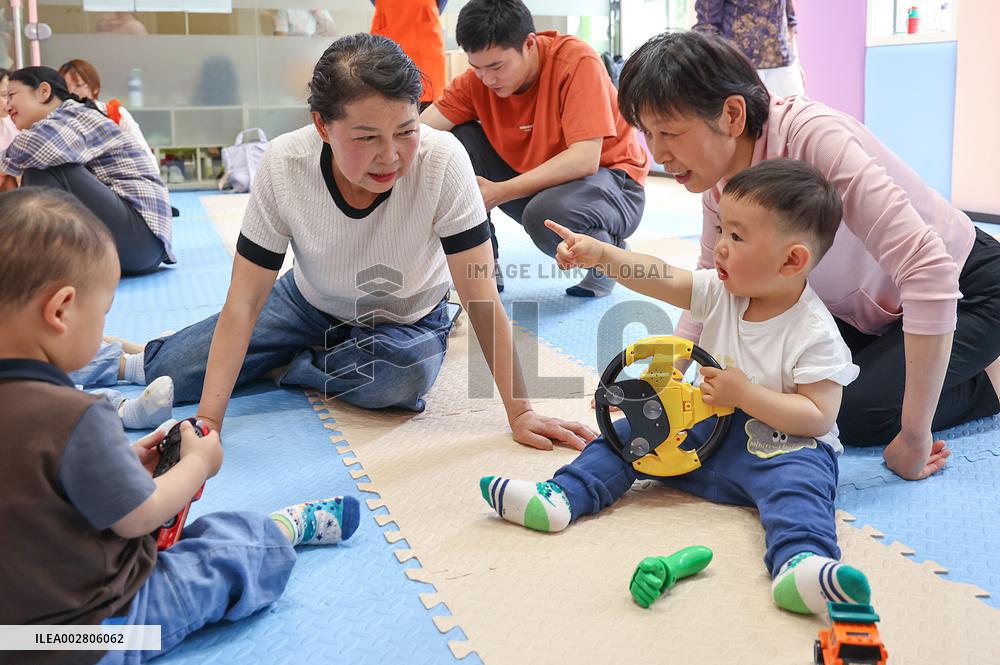 CHINA-HUBEI-YICHANG-RURAL AREA-CHILDHOOD DEVELOPMENT (CN)