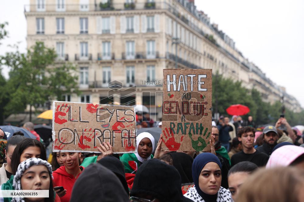 Anti-fascist rally for Clement Meric and Palestinian people - Paris