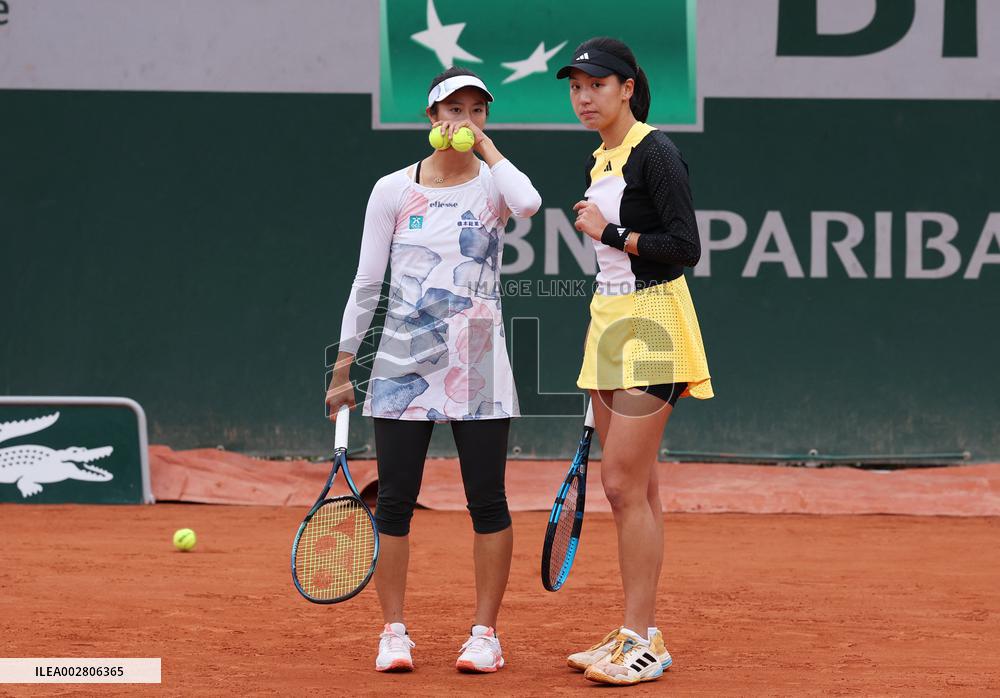 (SP)FRANCE-PARIS-TENNIS-FRENCH OPEN-WOMEN'S DOUBLES