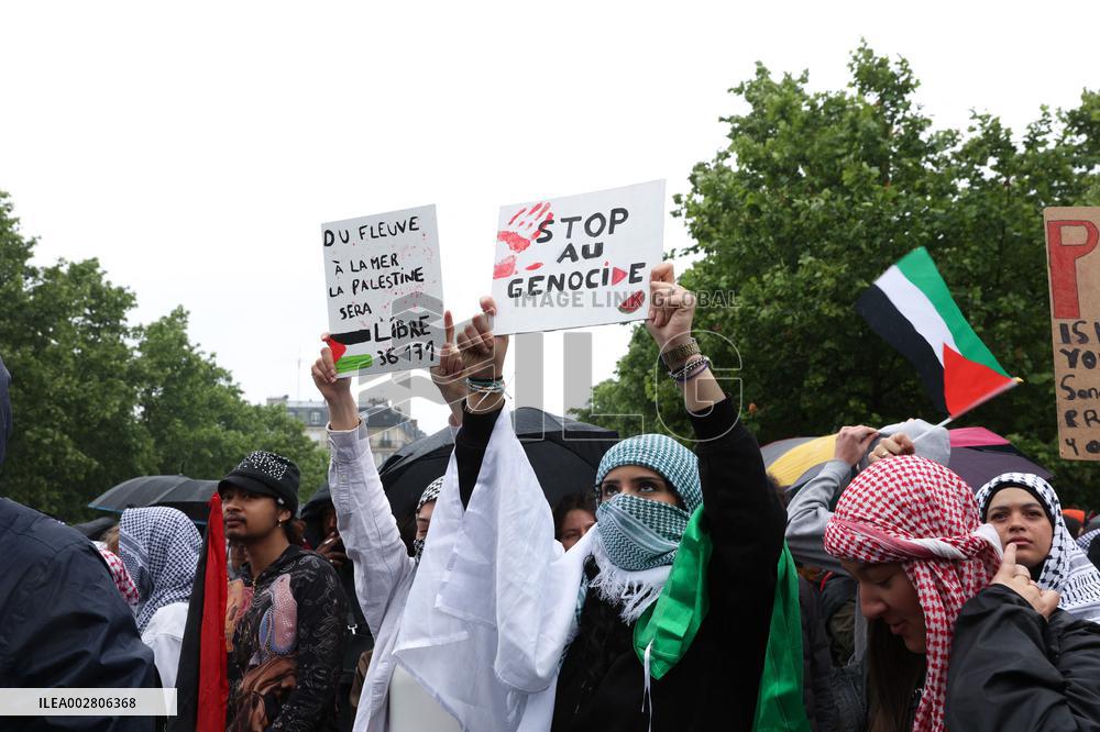 Anti-fascist rally for Clement Meric and Palestinian people - Paris