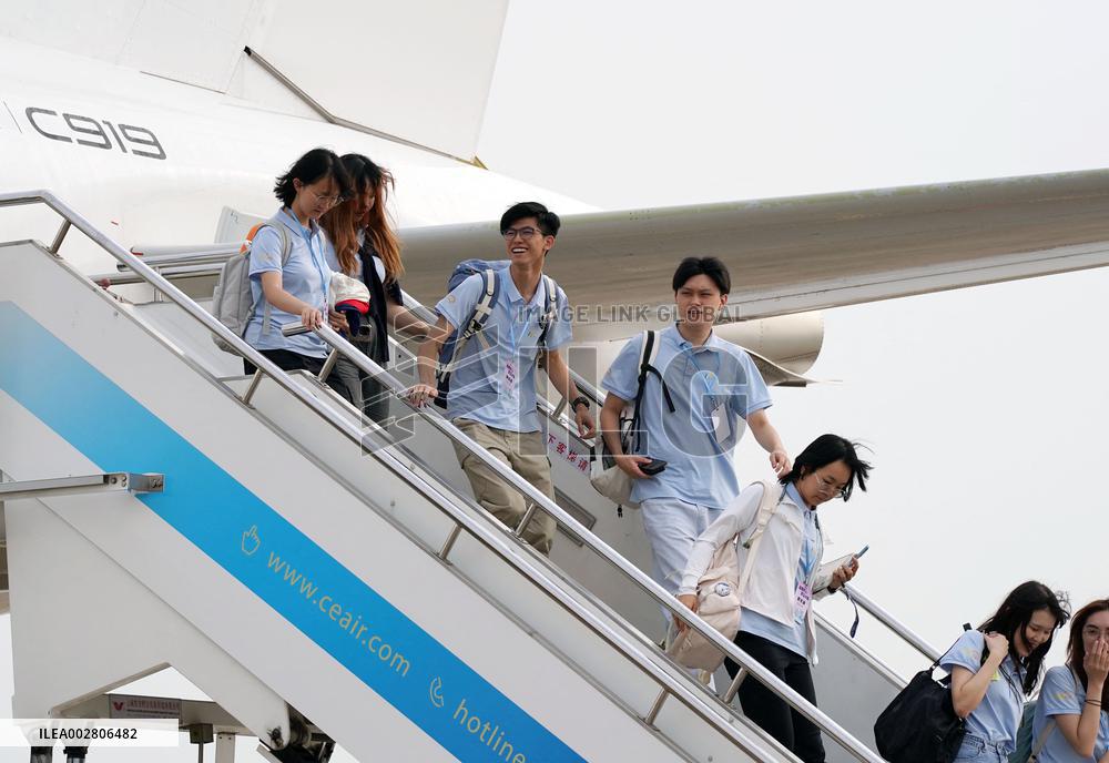 (FOCUS)CHINA-SHANGHAI-HONG KONG-C919-OVERSEAS COMMERCIAL CHARTERED FLIGHT (CN)