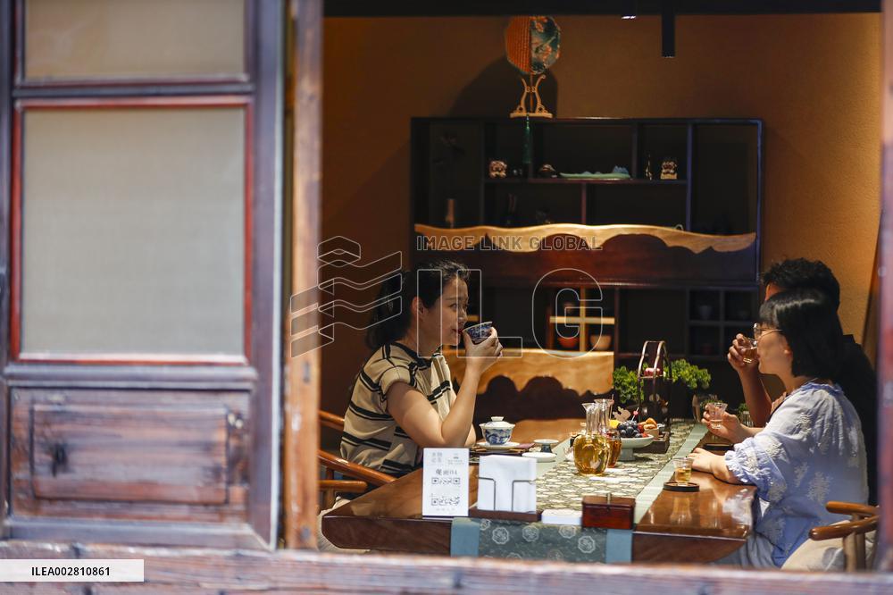 ChineseToday | Tea mixologist brings Huangshan tea culture in vogue