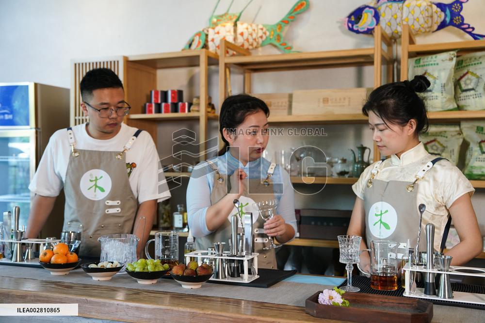 ChineseToday | Tea mixologist brings Huangshan tea culture in vogue