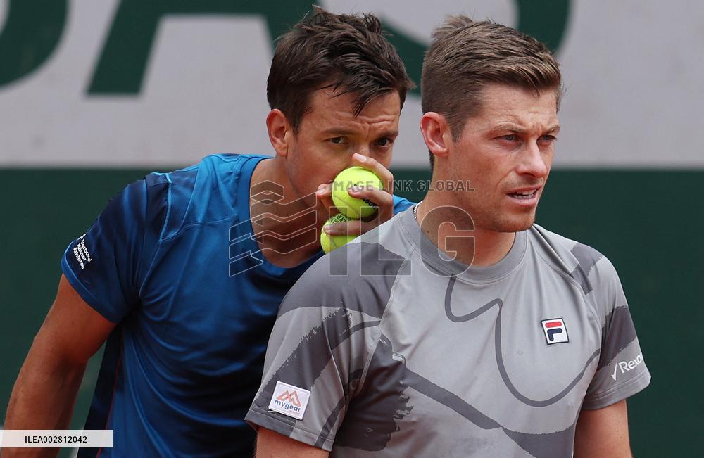 (SP)FRANCE-PARIS-TENNIS-FRENCH OPEN-MEN'S DOUBLES
