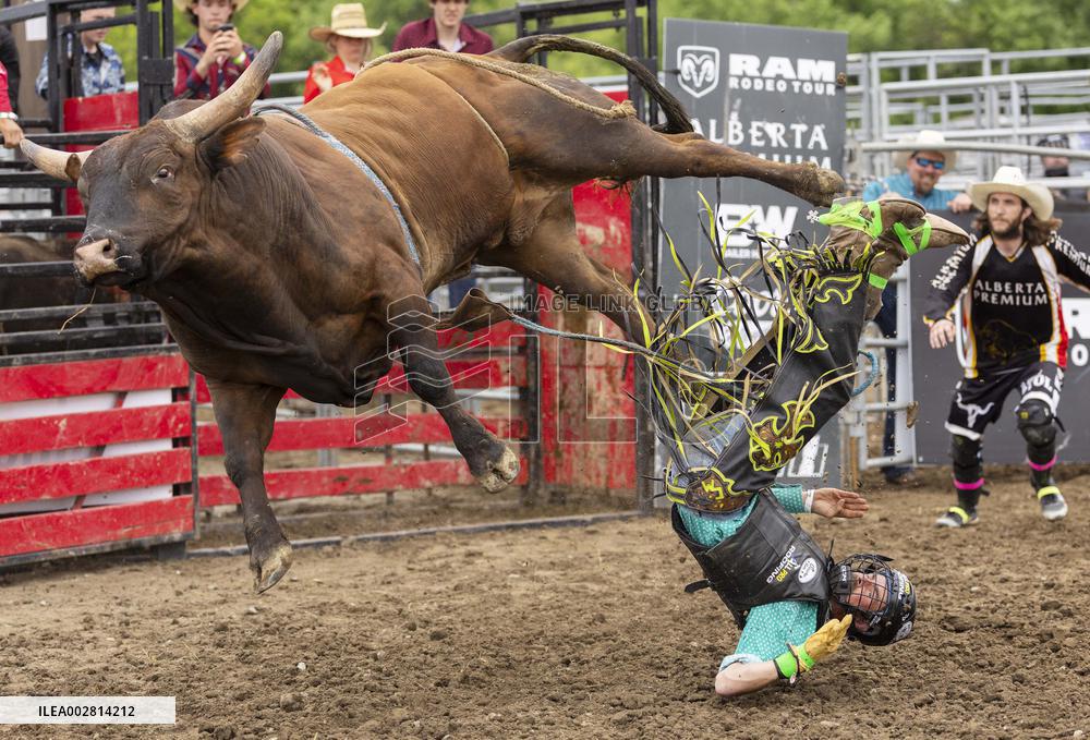 (SP)CANADA-BROOKLIN-RODEO TOUR