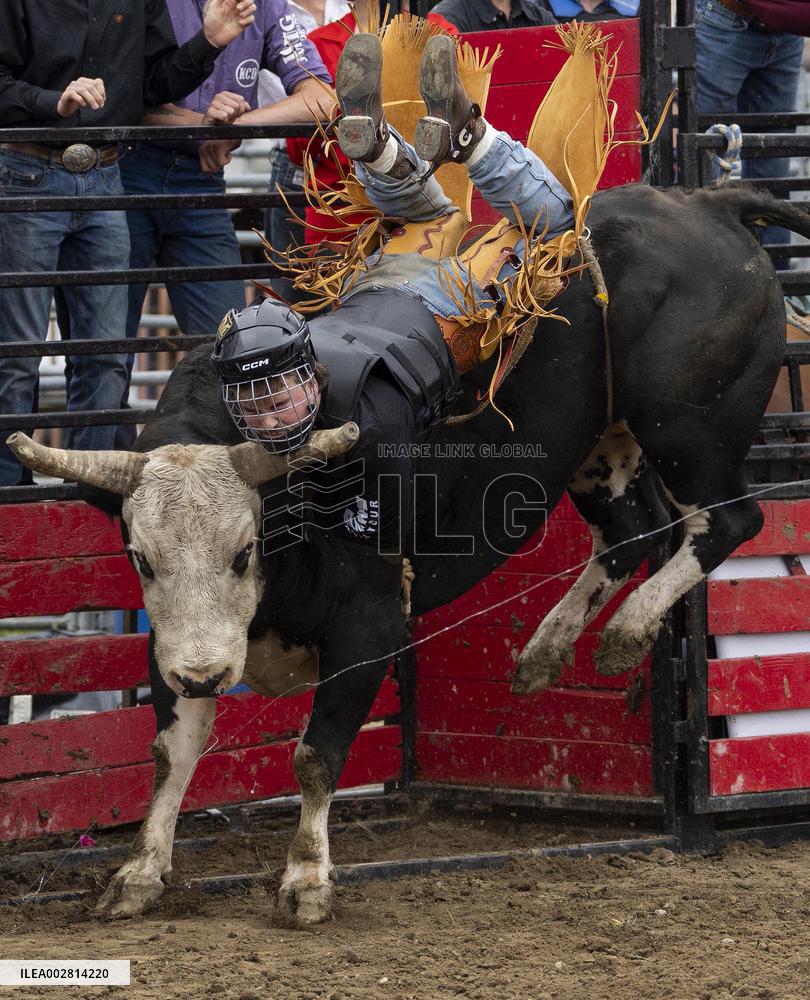 (SP)CANADA-BROOKLIN-RODEO TOUR