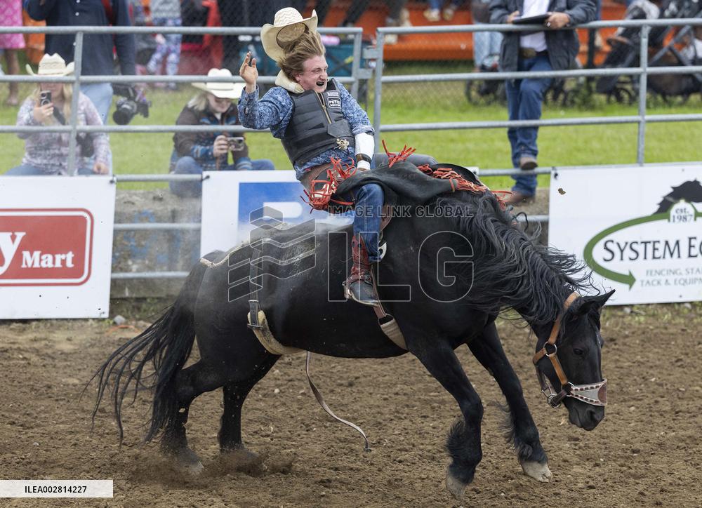 (SP)CANADA-BROOKLIN-RODEO TOUR