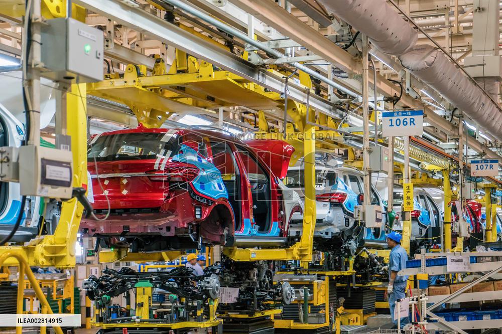 Xinhua Headlines: From super factories to super tools, Shanghai heralds development of new quality productive forces