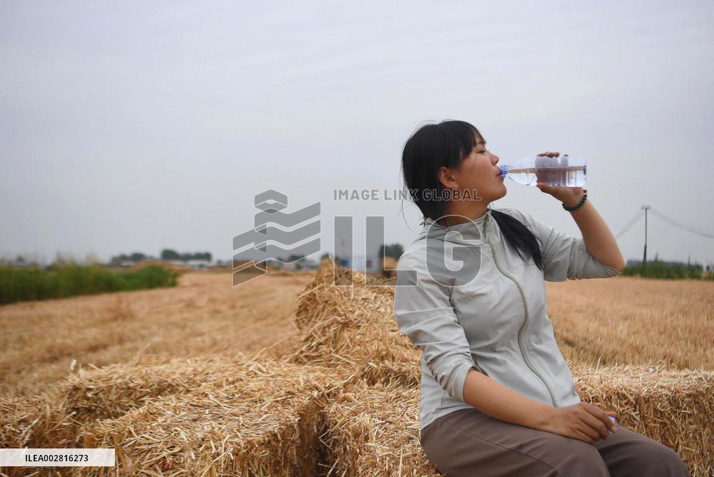 (HenanPixels)CHINA-HENAN-WHEAT HARVEST-DU MENGYUAN (CN)
