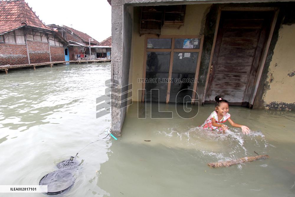 INDONESIA-DEMAK-VILLAGE-SEA LEVEL