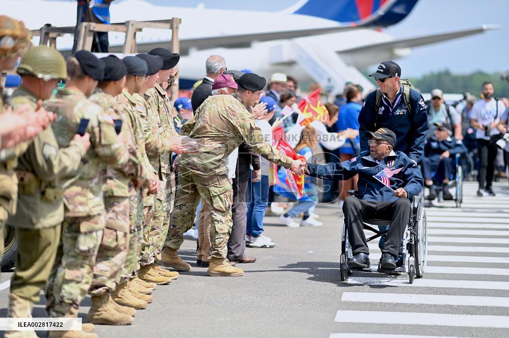 Brigitte Macron Welcomes Veterans - Deauville