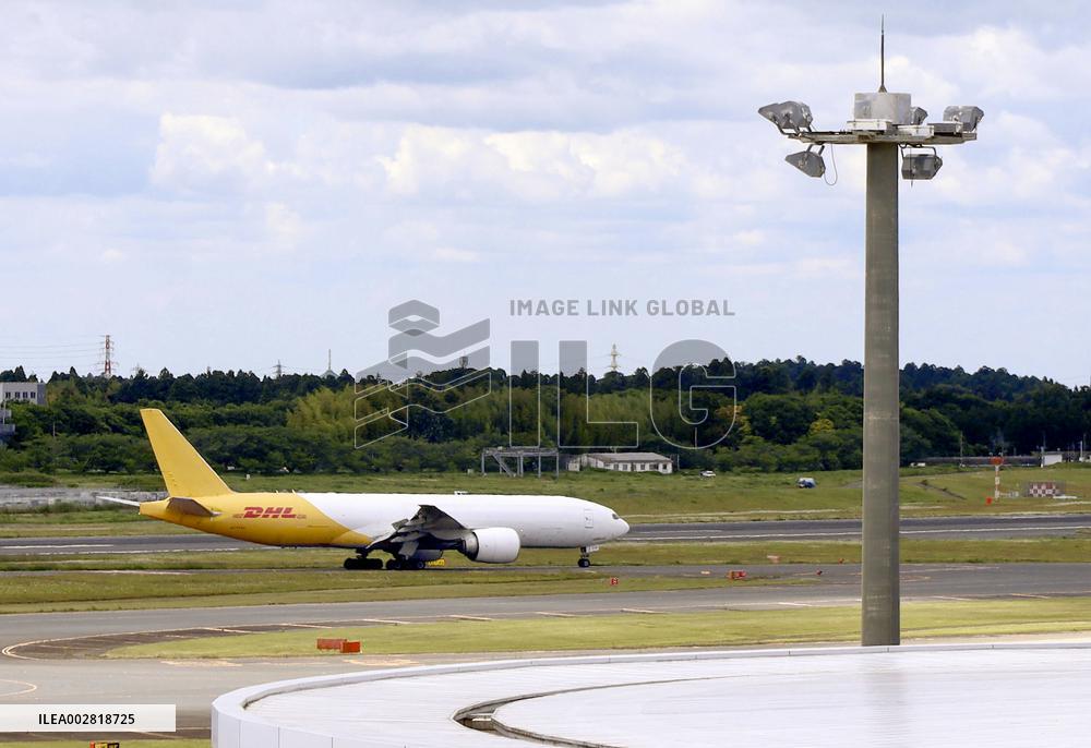 Emergency landing by Polar Air Cargo plane